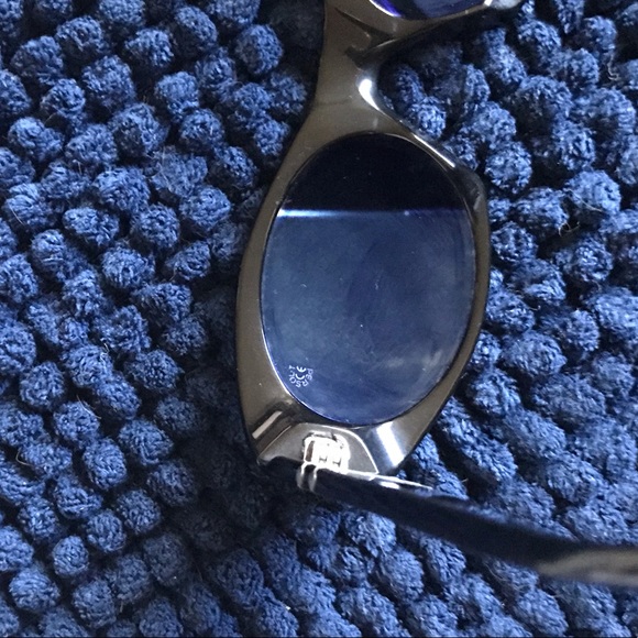 PERSOL SUNGLASSES - Picture 9 of 10